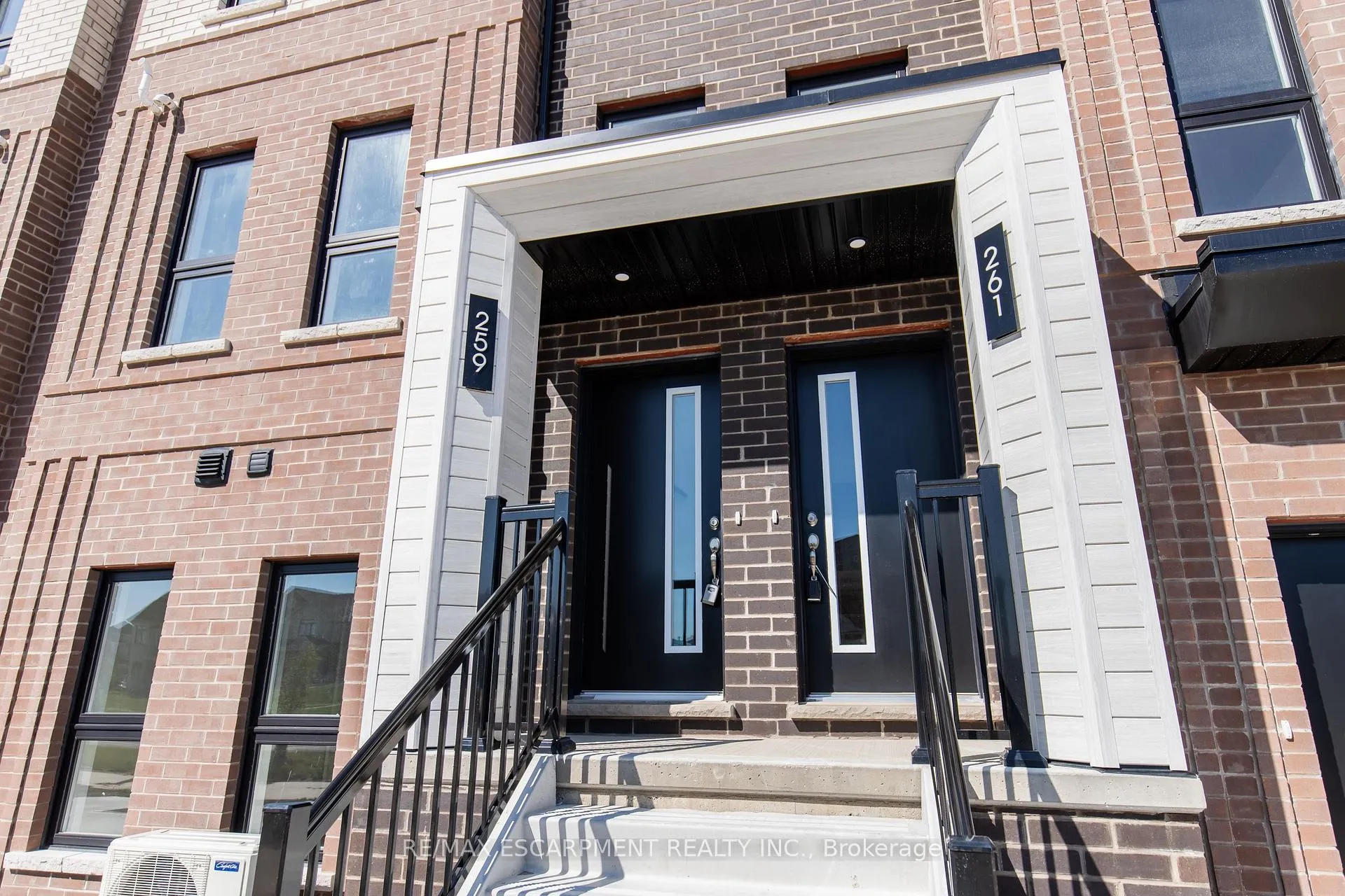 Photo 2 of 259 Burke Street, Hamilton, Waterdown — HOMEH