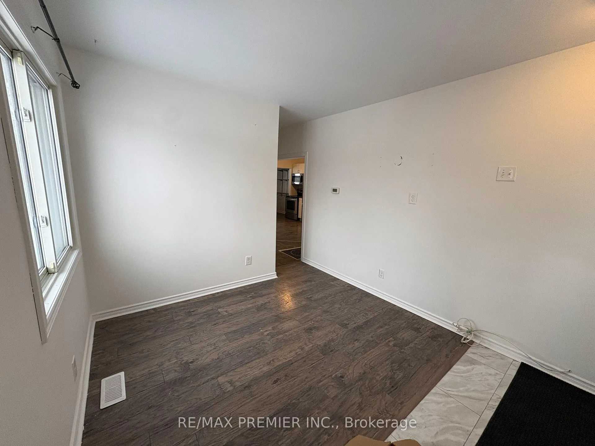 Photo 3 of 55 Henry Street, Barrie, 400 East — HOMEH