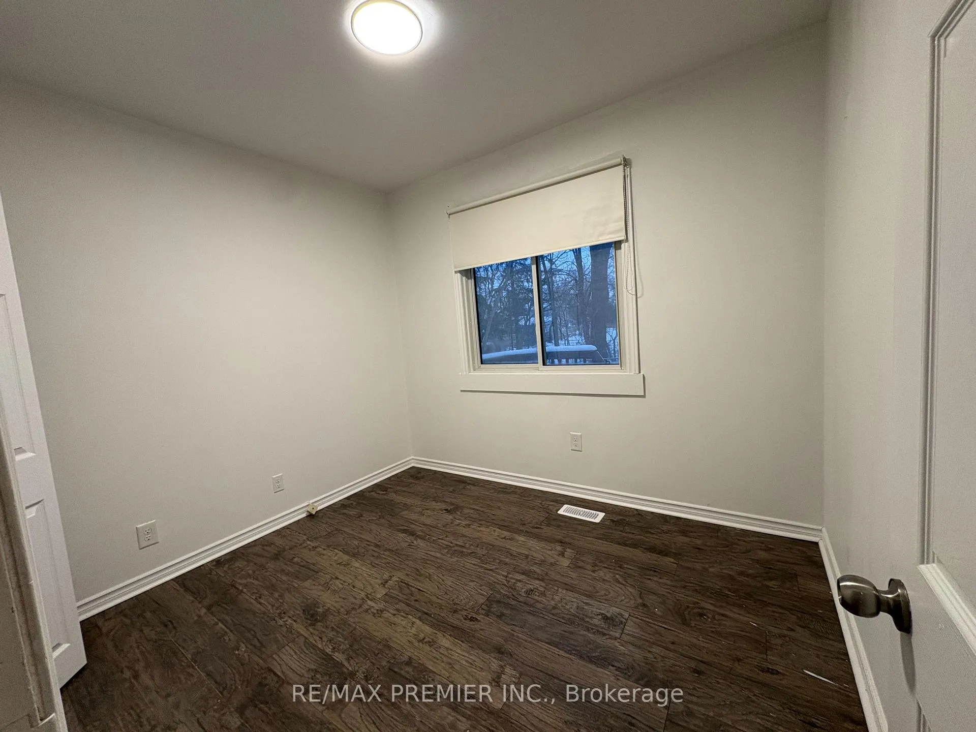 Photo 9 of 55 Henry Street, Barrie, 400 East — HOMEH