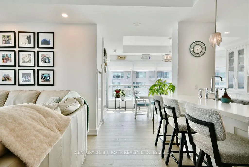 Photo 5 of Unit 1503, 6 Toronto Street, Barrie, Lakeshore — HOMEH