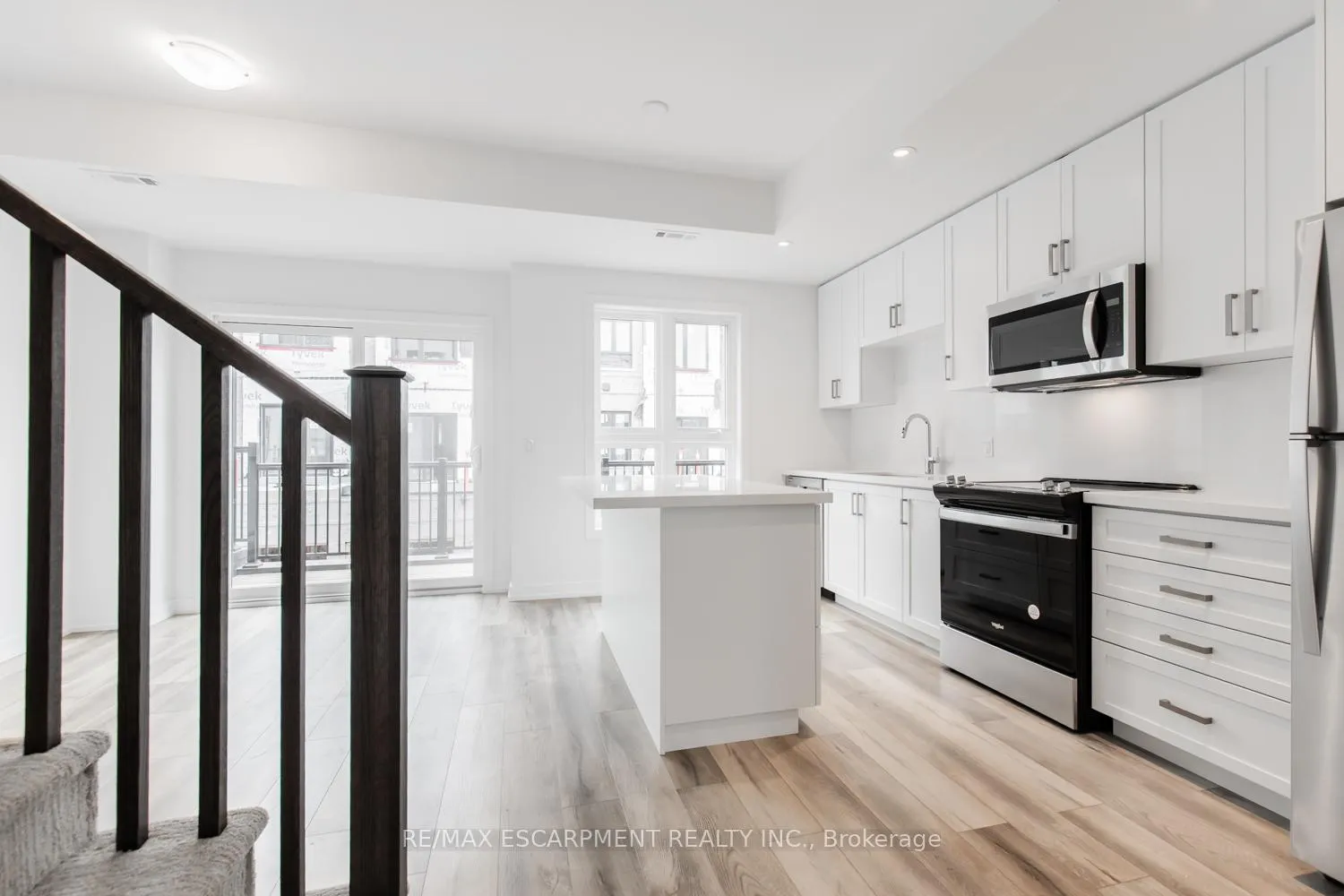 Photo 17 of 267 Burke Street, Hamilton, Waterdown — HOMEH