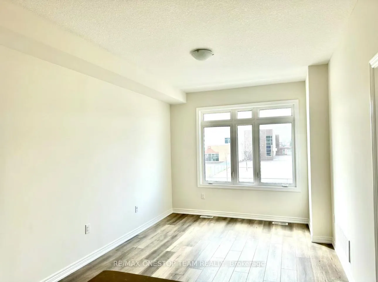 Photo 10 of Unit 4, 40 Zinfandel Drive, Hamilton, Fruitland — HOMEH