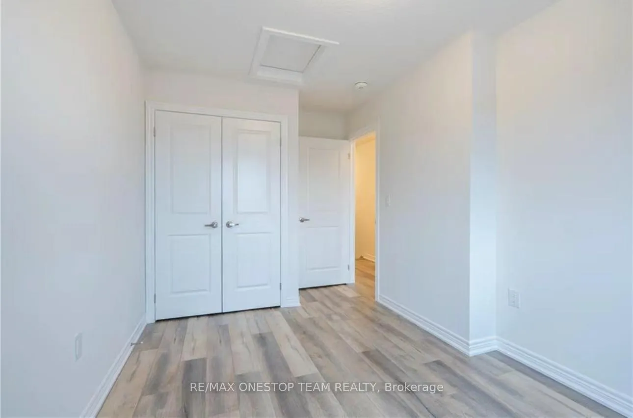 Photo 12 of Unit 4, 40 Zinfandel Drive, Hamilton, Fruitland — HOMEH