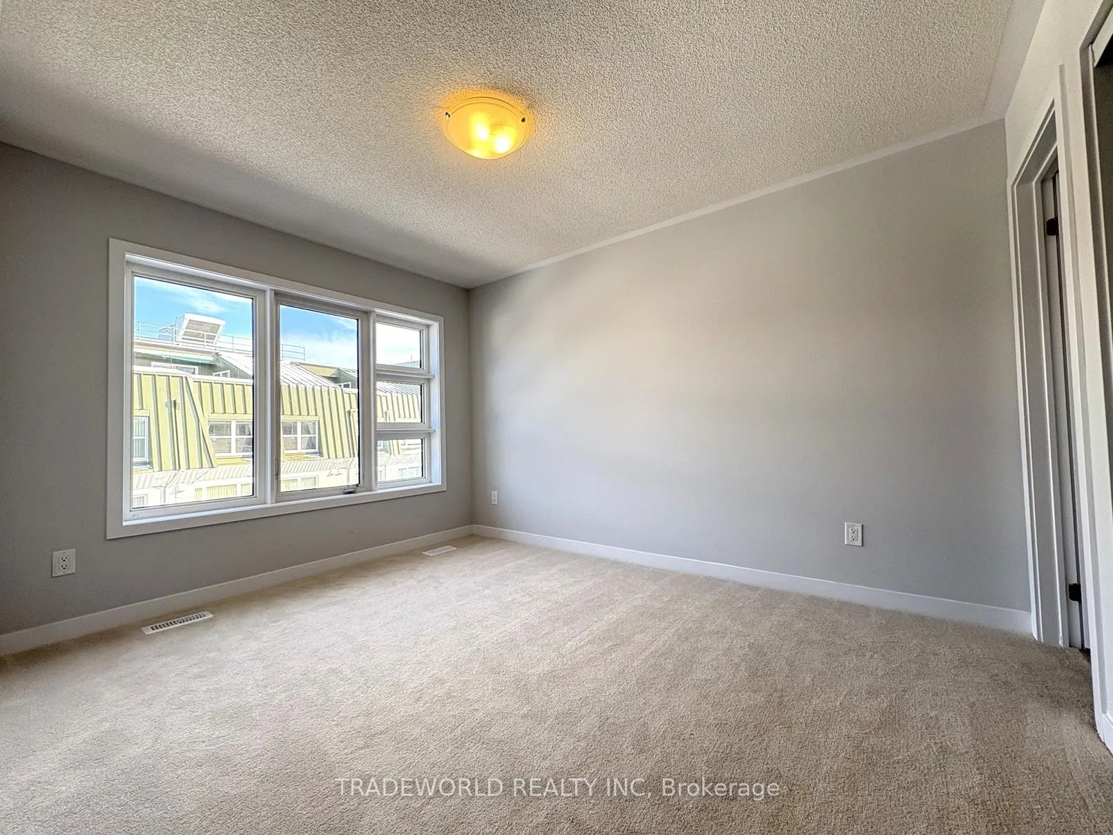 Photo 11 of 99 Anna Russell Way, Markham, Unionville — HOMEH