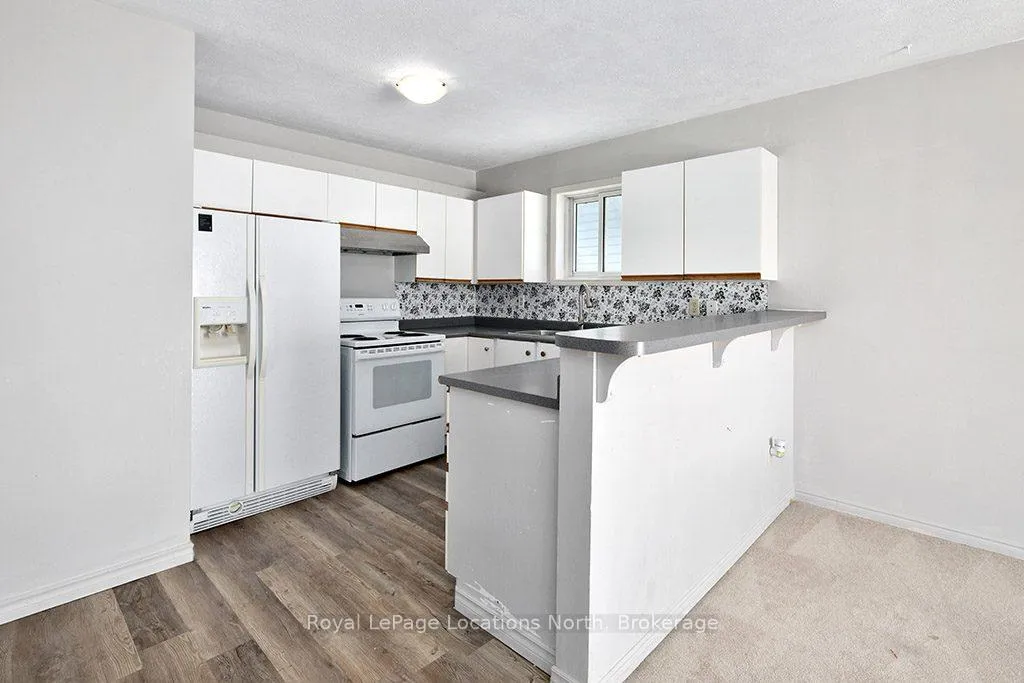 Photo 6 of 14 Birchwood Court, Meaford — HOMEH