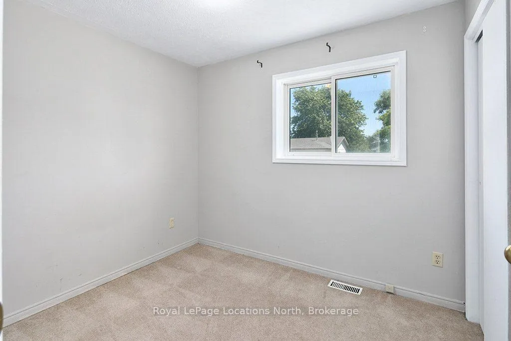 Photo 11 of 14 Birchwood Court, Meaford — HOMEH