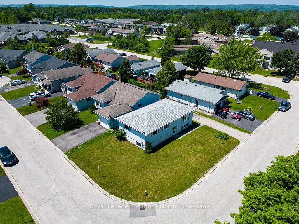 Photo 21 of 14 Birchwood Court, Meaford — HOMEH