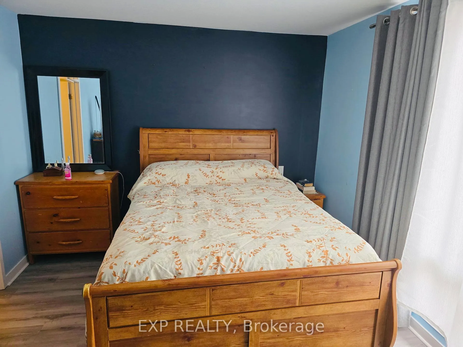 Photo 2 of Unit 21, 530 North Service Road, Grimsby, Grimsby Beach — HOMEH