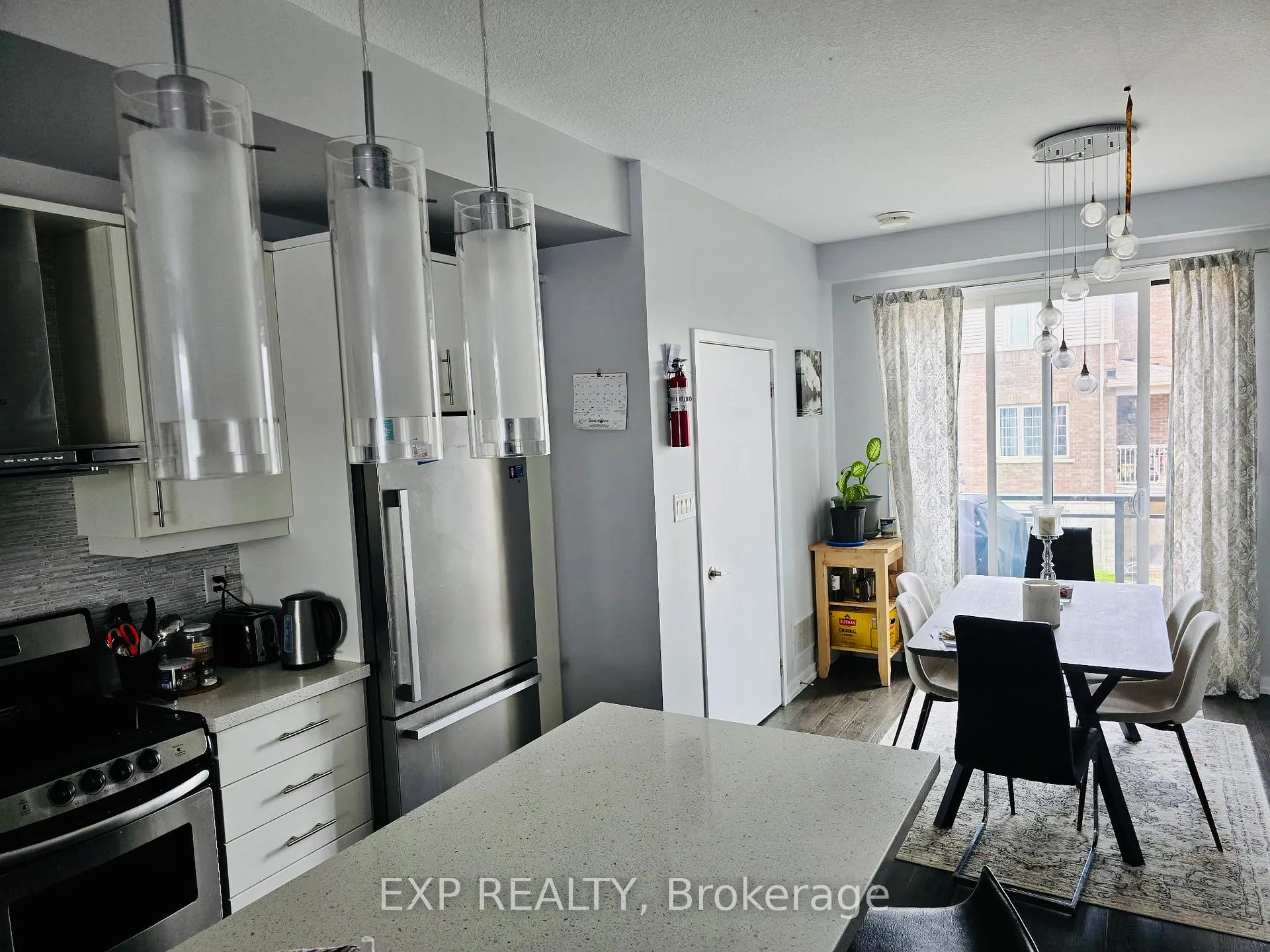 Photo 7 of Unit 21, 530 North Service Road, Grimsby, Grimsby Beach — HOMEH