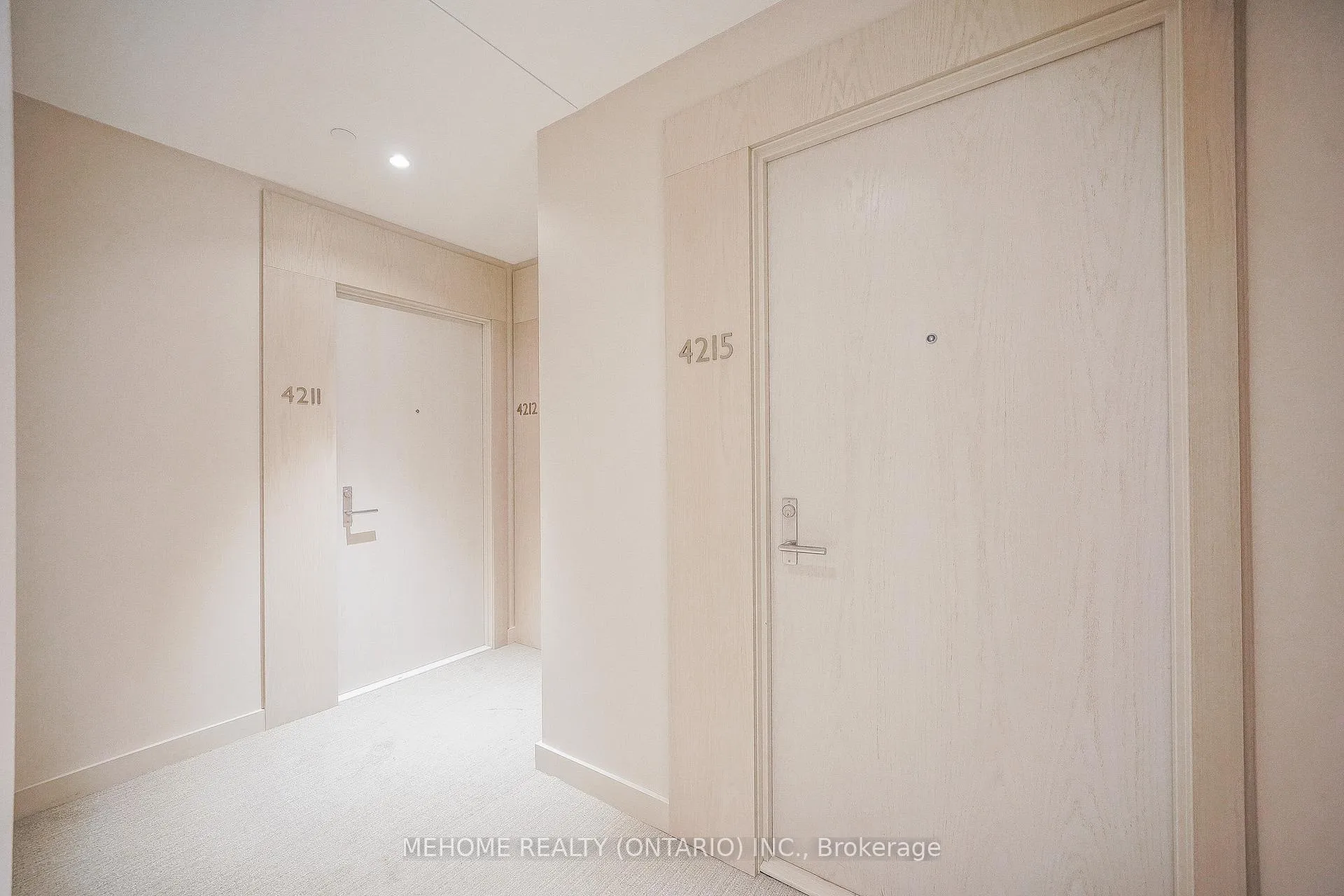 Photo 13 of Unit 4215, 115 Blue Jays Way, Toronto, Waterfront Communities — HOMEH