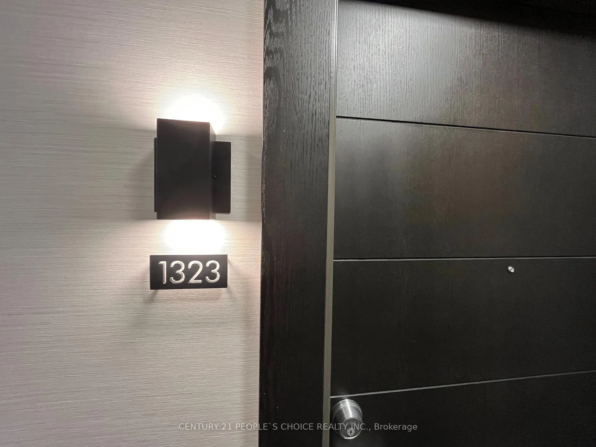 Photo 3 of Unit 1323, 212 King William Street, Hamilton, Beasley — HOMEH
