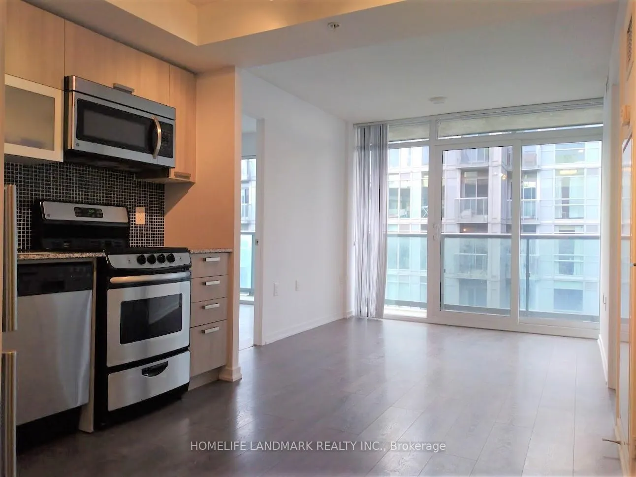 Photo 3 of Unit LPH17, 36 Lisgar Street, Toronto, Little Portugal — HOMEH