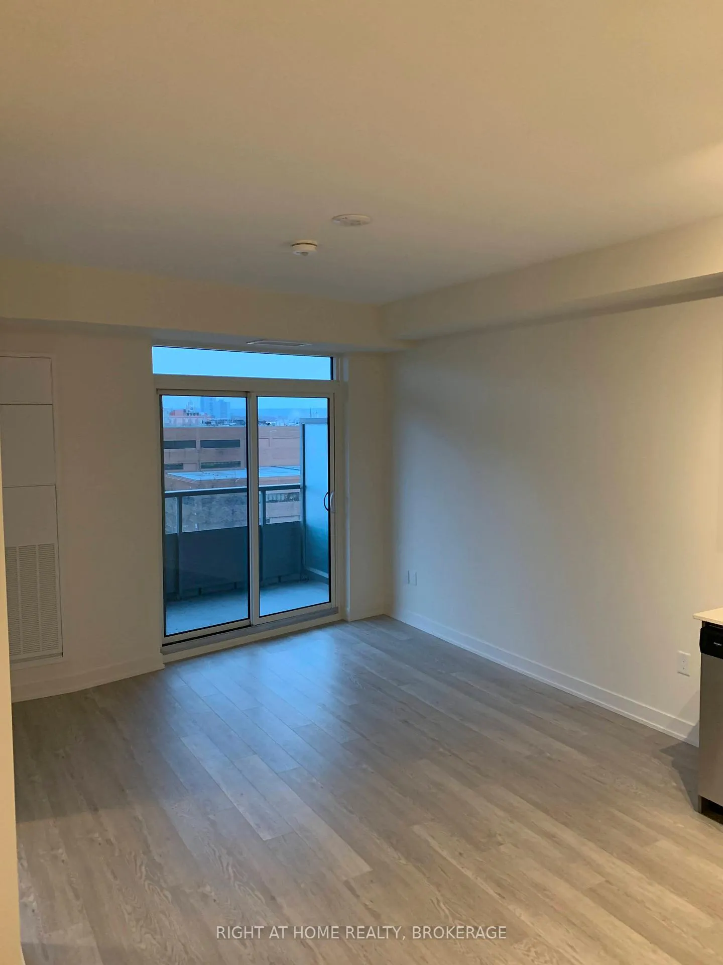 Photo 3 of Unit 716, 212 King William Street, Hamilton, Beasley — HOMEH