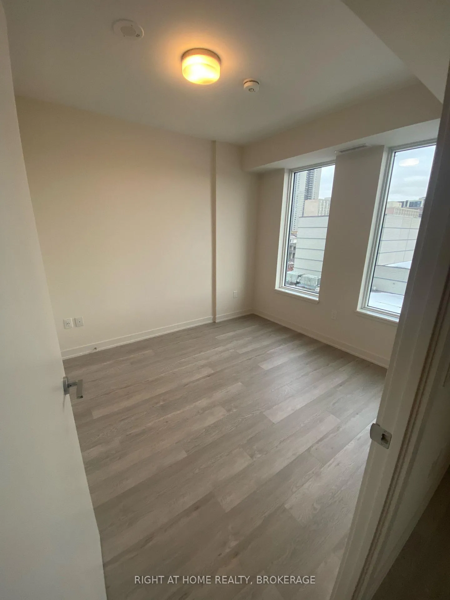 Photo 7 of Unit 716, 212 King William Street, Hamilton, Beasley — HOMEH