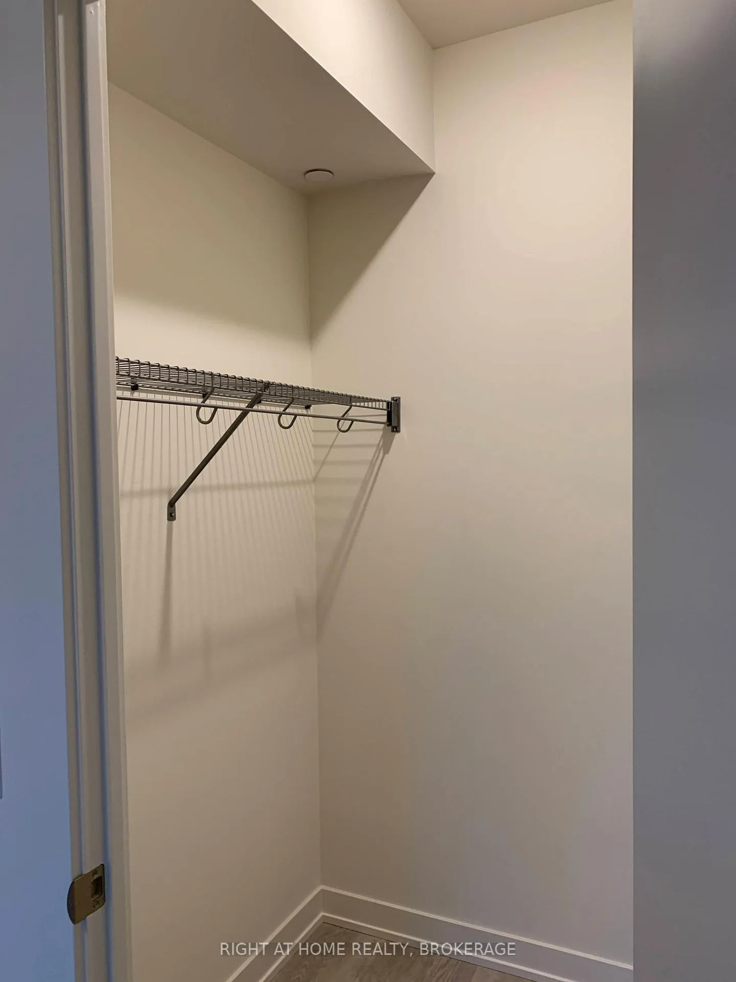 Photo 10 of Unit 716, 212 King William Street, Hamilton, Beasley — HOMEH