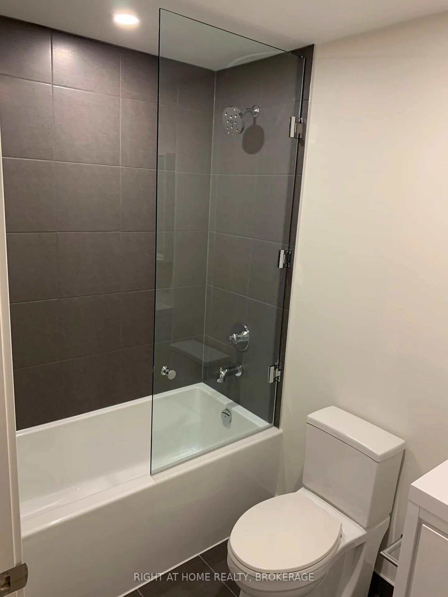 Photo 11 of Unit 716, 212 King William Street, Hamilton, Beasley — HOMEH
