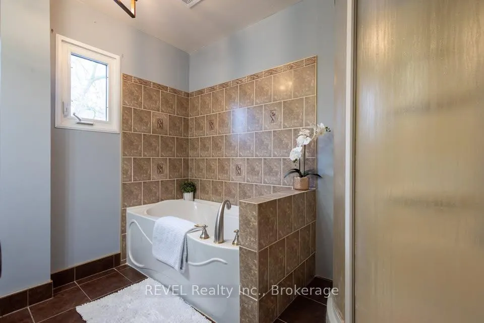 Photo 24 of 5717 Lowell Avenue, Niagara Falls, Hospital — HOMEH
