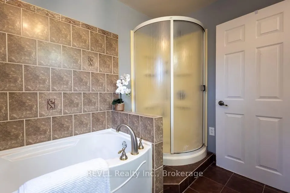 Photo 25 of 5717 Lowell Avenue, Niagara Falls, Hospital — HOMEH
