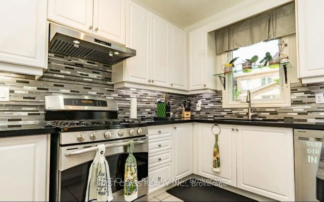 Photo 11 of 239 Dalgleish Gardens, Milton, Scott — HOMEH