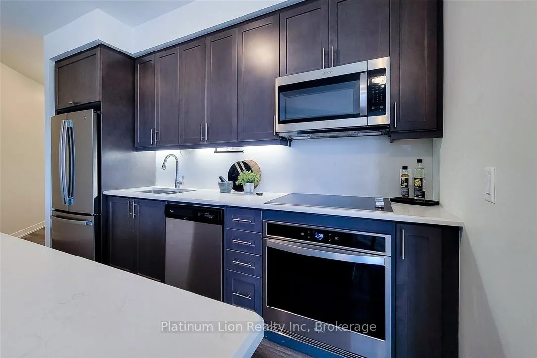 Photo 16 of Unit 218, 600 North Service Road, Hamilton, Stoney Creek — HOMEH