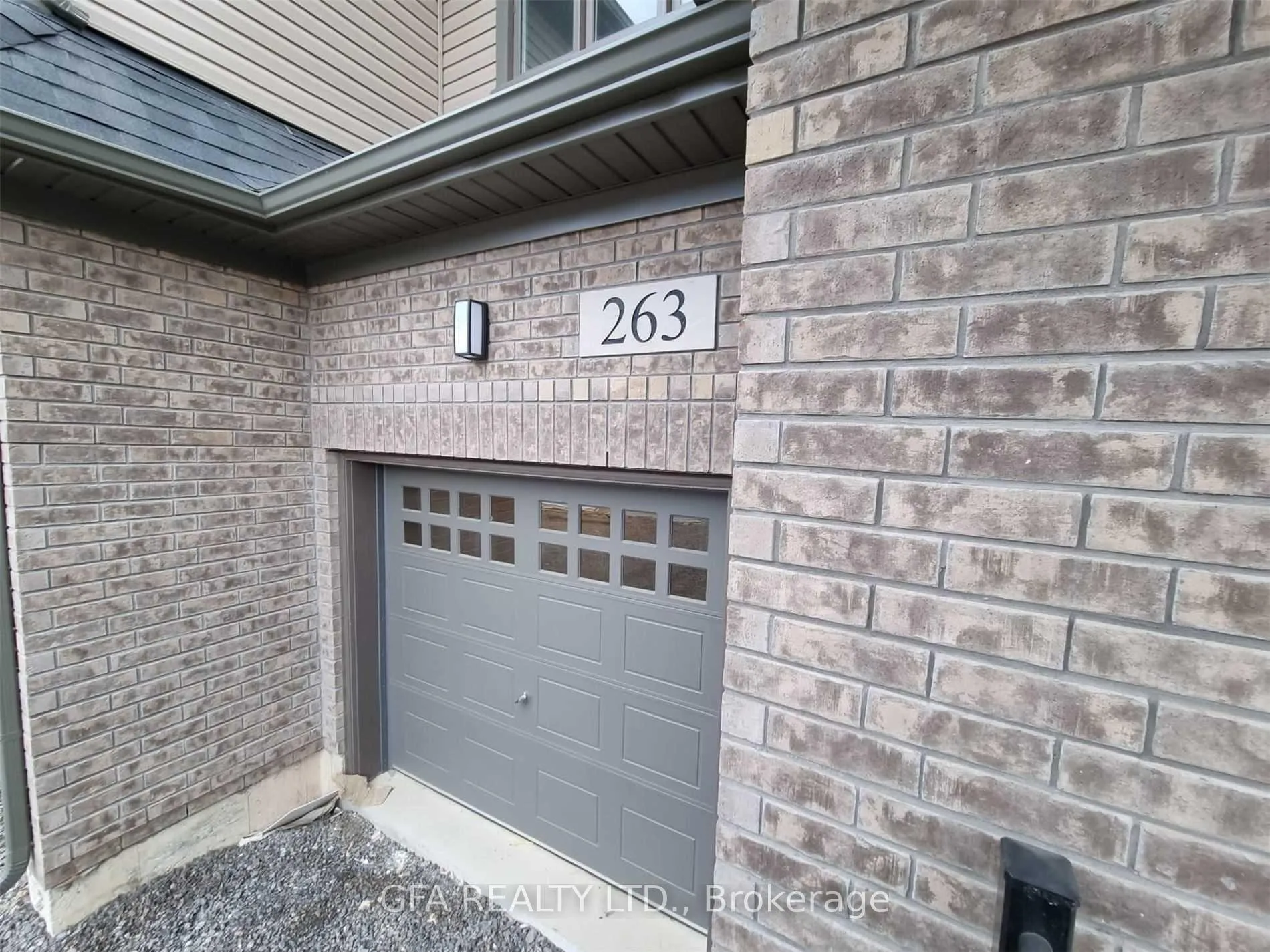 Photo 2 of 263 Provident Way, Hamilton, Mount Hope — HOMEH