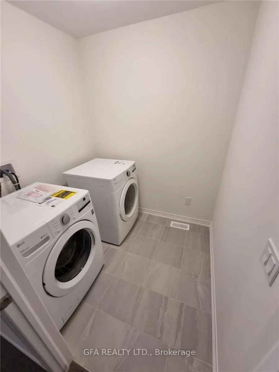 Photo 18 of 263 Provident Way, Hamilton, Mount Hope — HOMEH