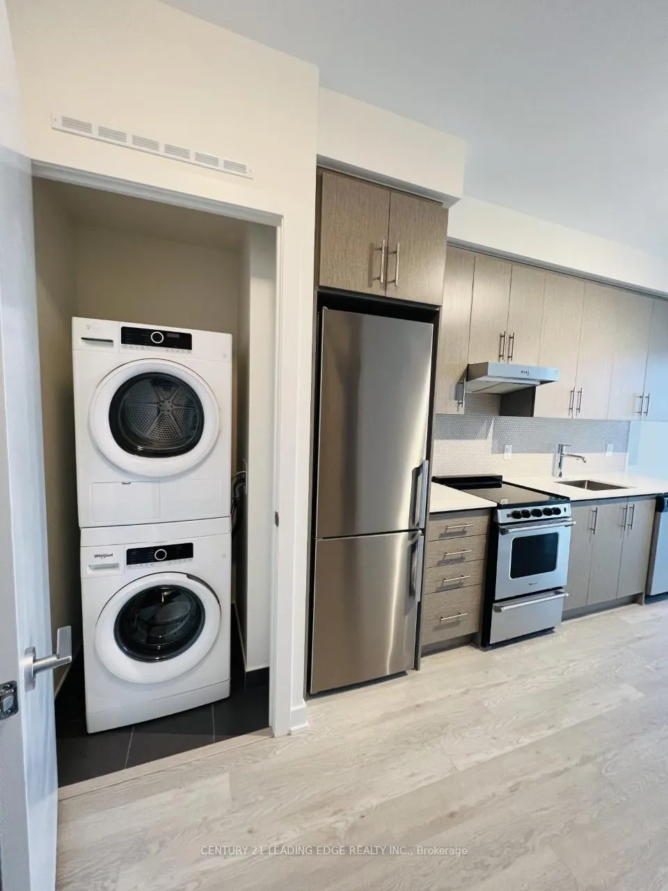 Photo 5 of Unit 718, 212 King William Street, Hamilton, Beasley — HOMEH