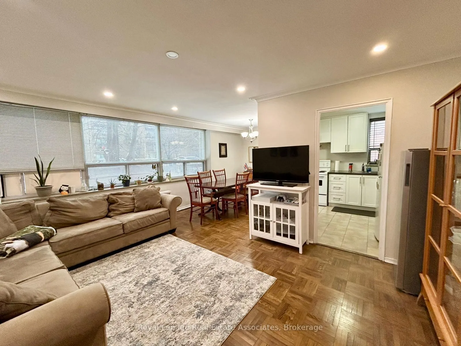 Photo 2 of Unit 1, 6 Meadowbrook Road, Toronto, Englemount-Lawrence — HOMEH
