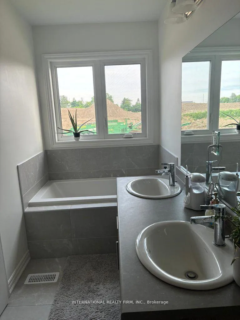 Photo 5 of 159 Shepherd Drive, Barrie, Rural Barrie Southeast — HOMEH