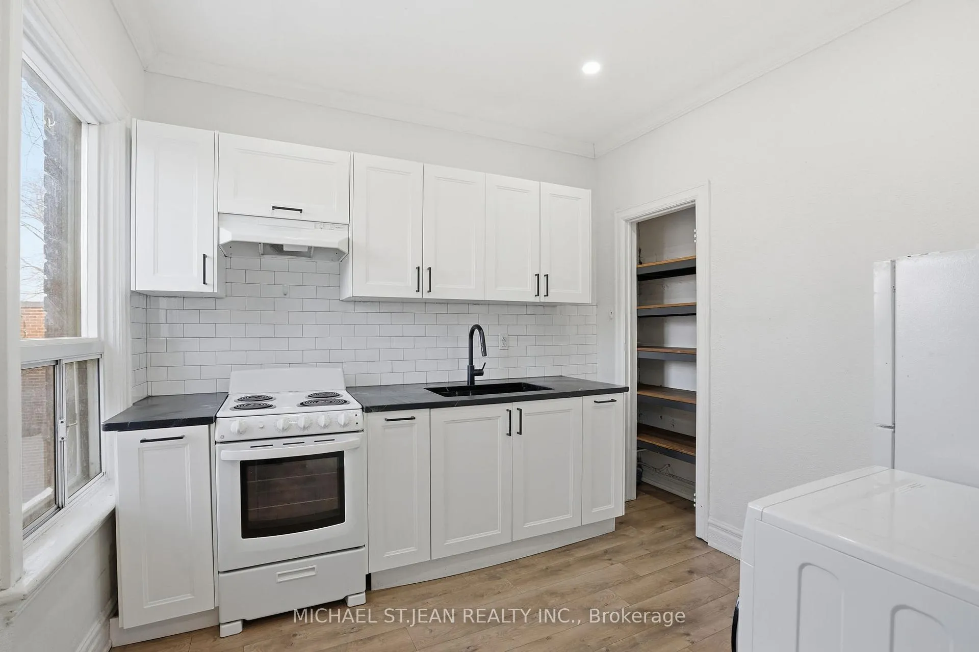 Photo 9 of Unit Upper, 26 Murray Street W, Hamilton, Central — HOMEH