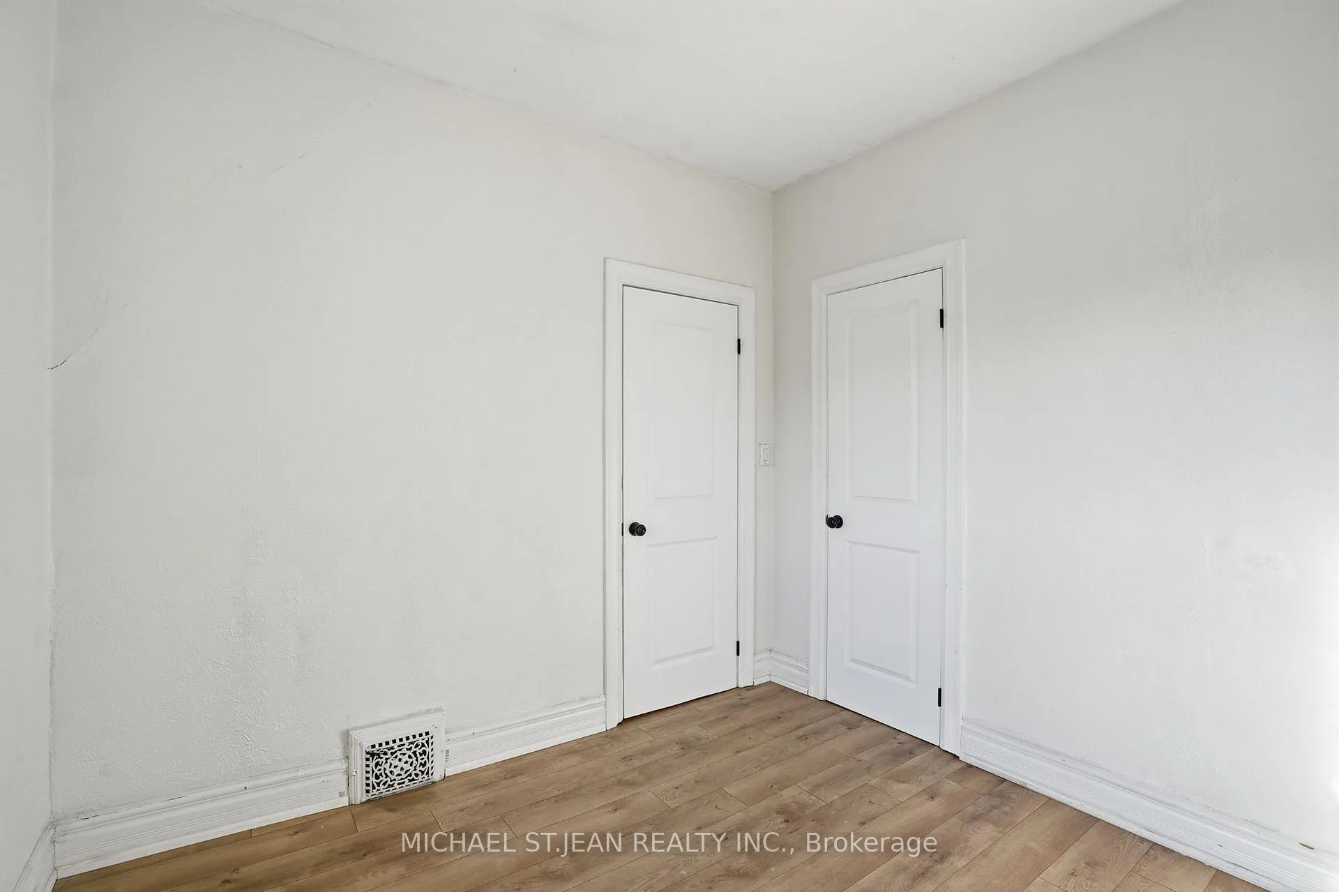 Photo 15 of Unit Upper, 26 Murray Street W, Hamilton, Central — HOMEH