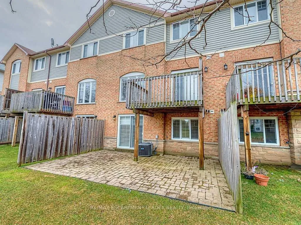 Photo 20 of Unit 9, 60 Cloverleaf Drive, Hamilton, Ancaster — HOMEH