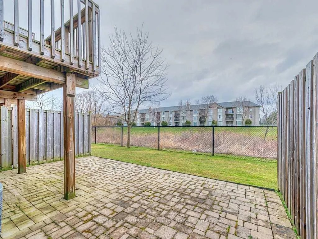 Photo 21 of Unit 9, 60 Cloverleaf Drive, Hamilton, Ancaster — HOMEH