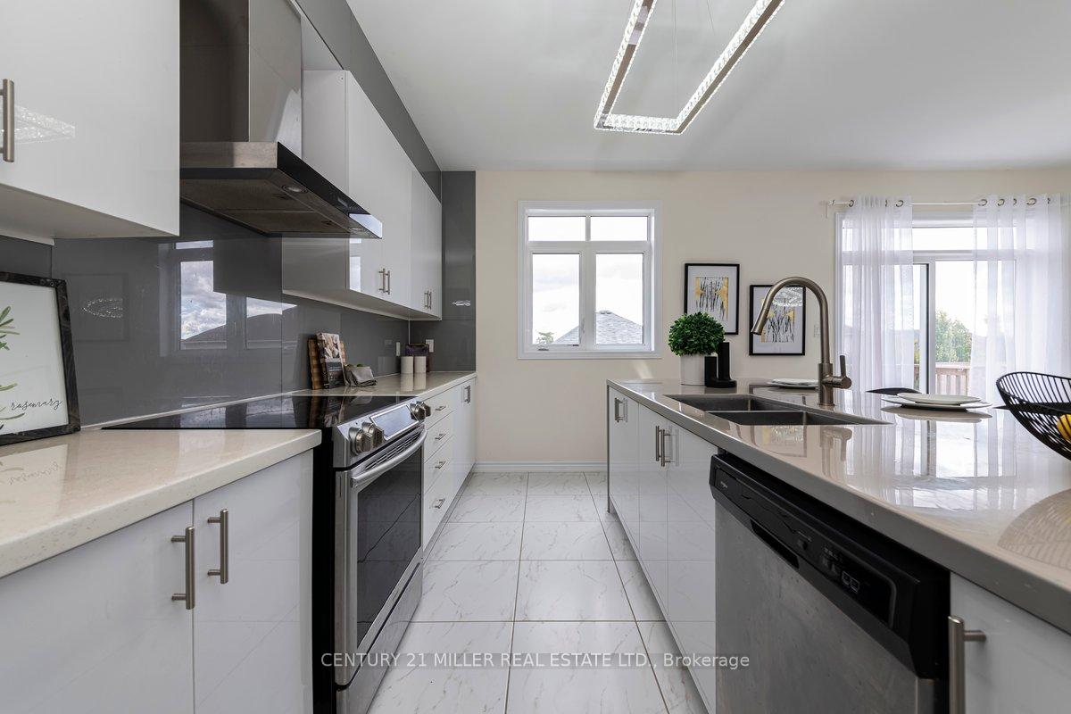 Photo 8 of 203 Roy Drive, Clearview, Stayner — HOMEH