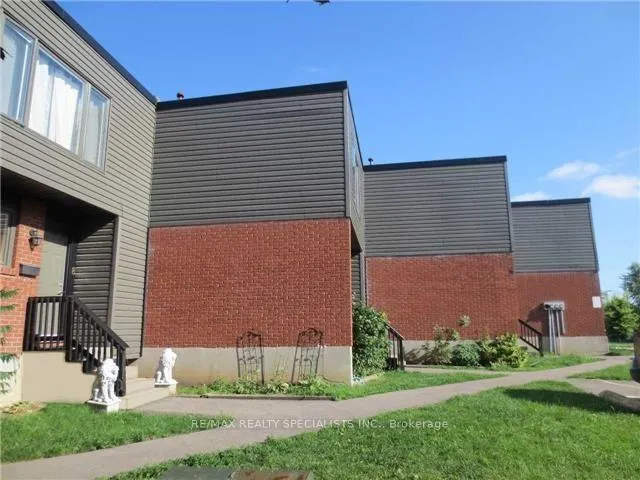 Photo 4 of Unit 6, 15 Scenic Drive, Kitchener — HOMEH