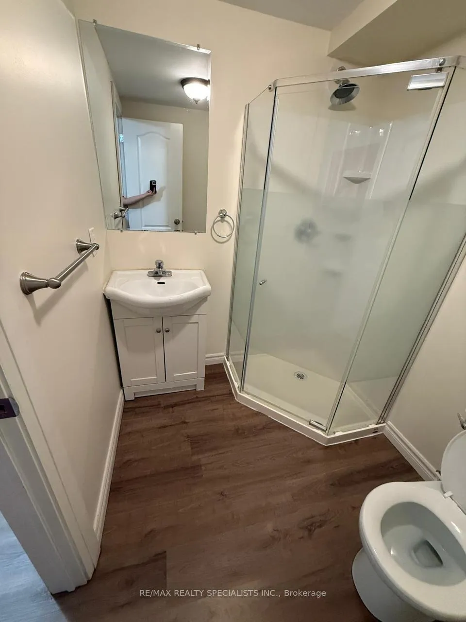 Photo 37 of Unit 6, 15 Scenic Drive, Kitchener — HOMEH