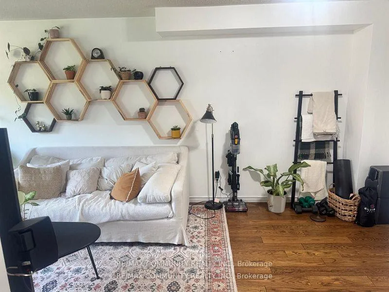Photo 6 of 14 Blacksmith Lane, Whitby, Williamsburg — HOMEH