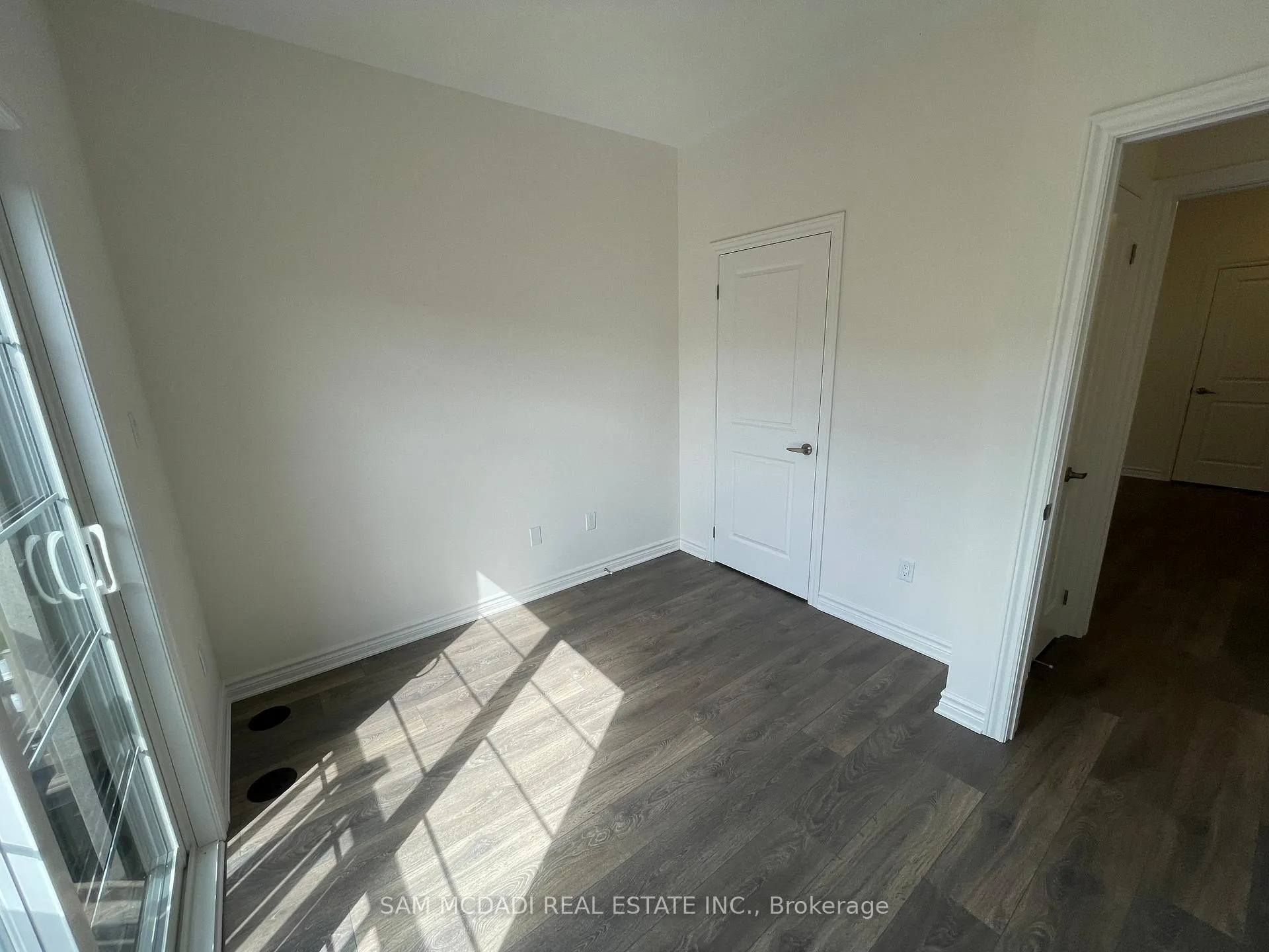 Photo 10 of 1170 Lloyd Landing Drive E, Milton, Ford — HOMEH