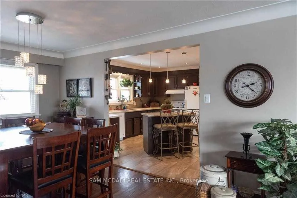 Photo 8 of Unit Upper, 7003 Ann Street, Niagara Falls, Arad/Fallsview — HOMEH