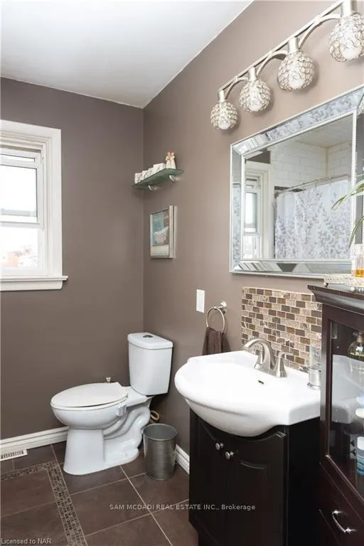 Photo 16 of Unit Upper, 7003 Ann Street, Niagara Falls, Arad/Fallsview — HOMEH