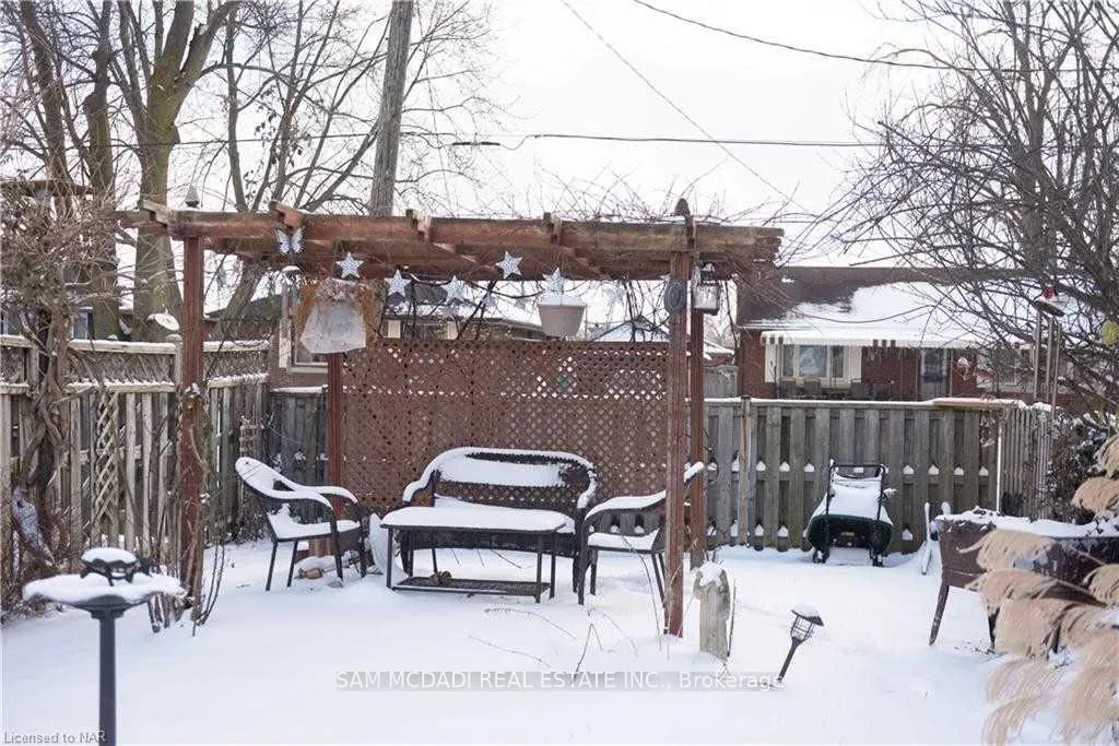 Photo 21 of Unit Upper, 7003 Ann Street, Niagara Falls, Arad/Fallsview — HOMEH