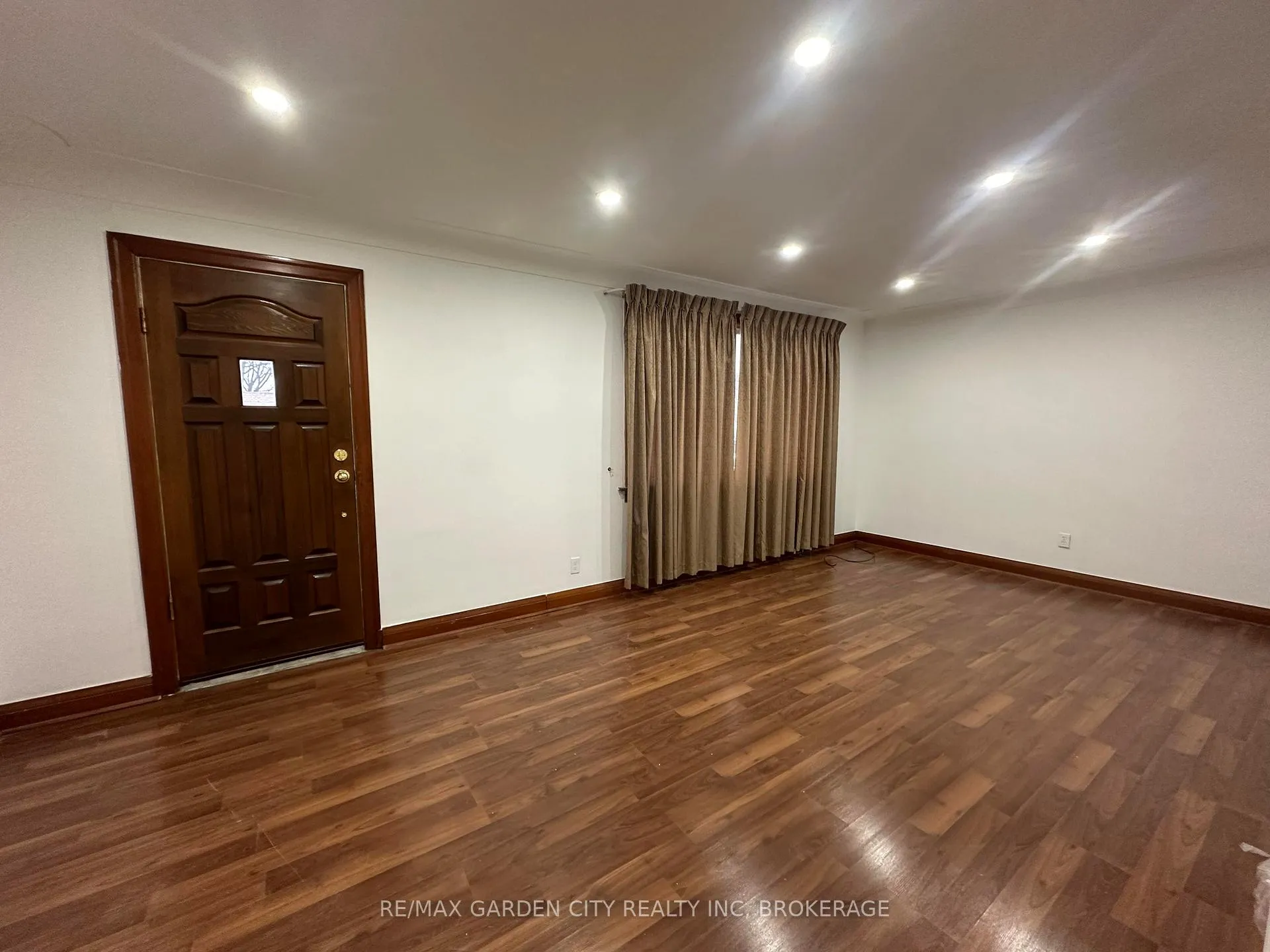 Photo 2 of Unit 1, 6688 Bellevue Street, Niagara Falls, Morrison — HOMEH
