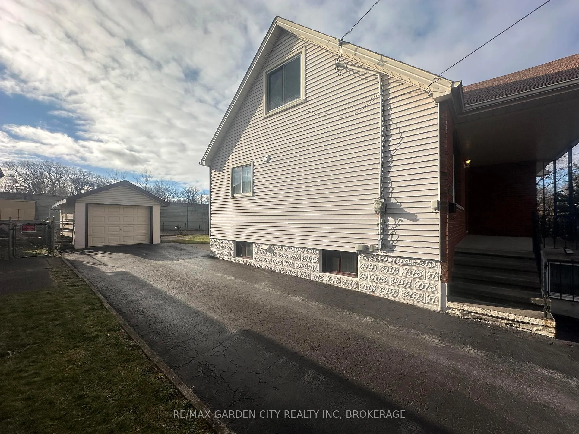 Photo 21 of Unit 1, 6688 Bellevue Street, Niagara Falls, Morrison — HOMEH