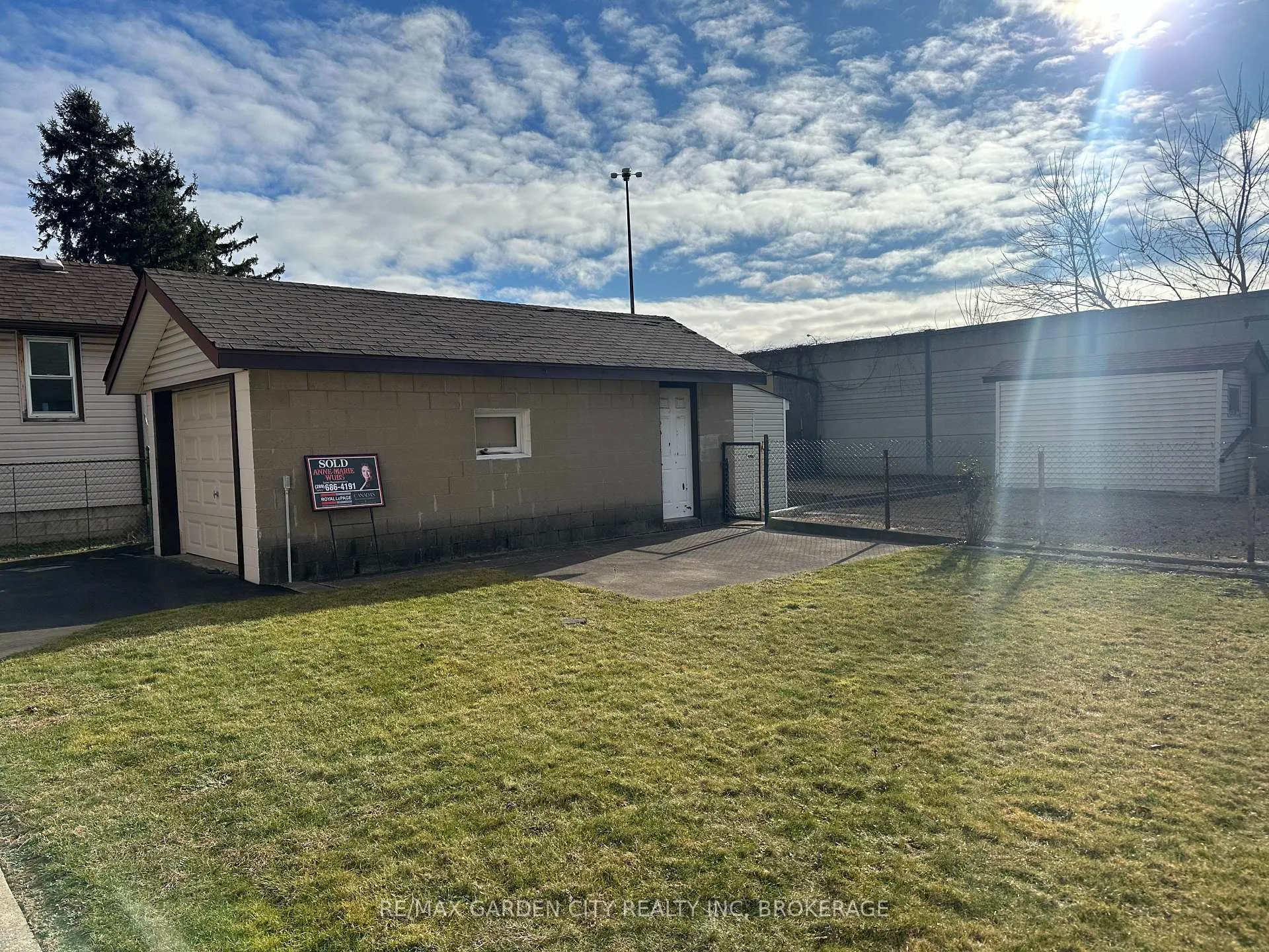 Photo 22 of Unit 1, 6688 Bellevue Street, Niagara Falls, Morrison — HOMEH