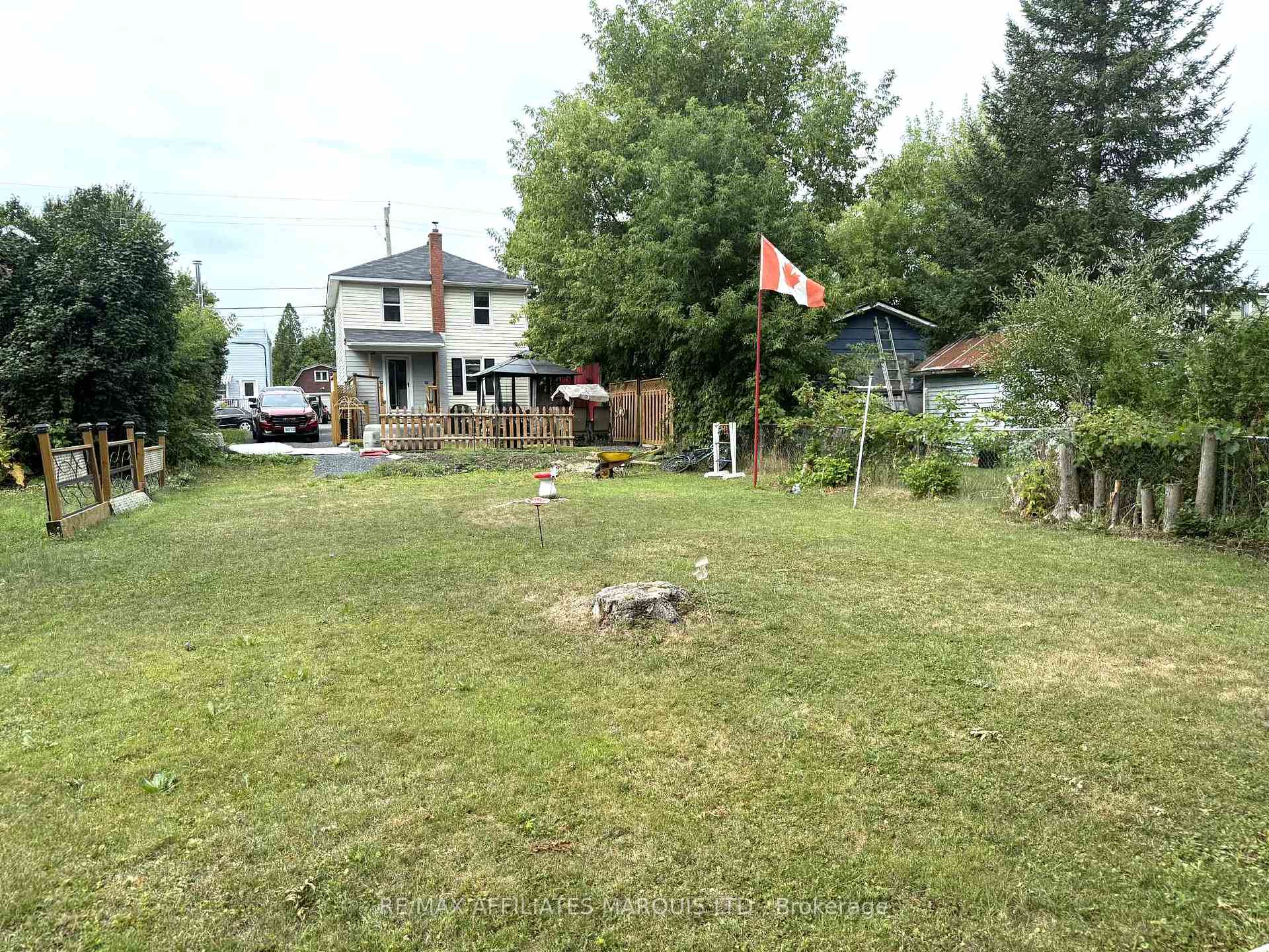 Photo 16 of 827 Amelia Street, Cornwall — HOMEH