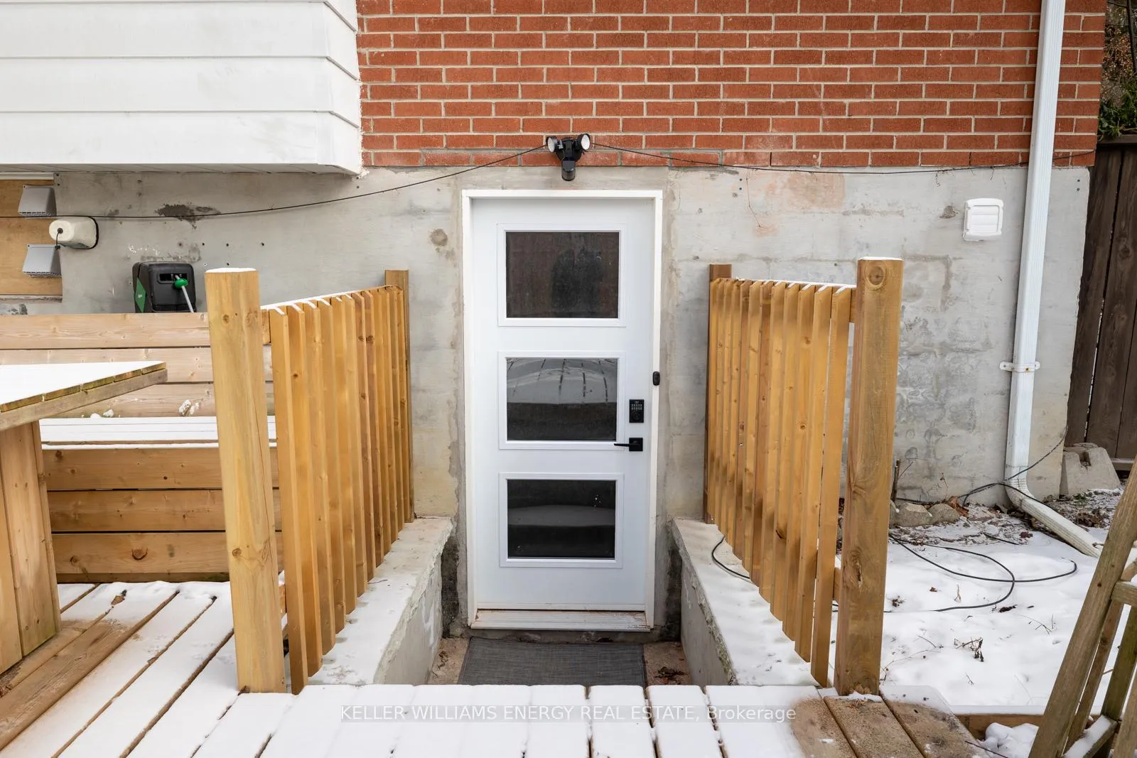 Photo 3 of Unit Lower, 1012 Lavender Court, Oshawa, Centennial — HOMEH