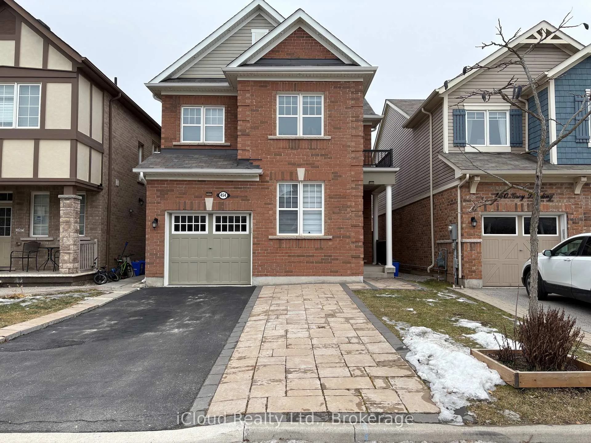 Front of Unit Basement, 454 Grey Landing