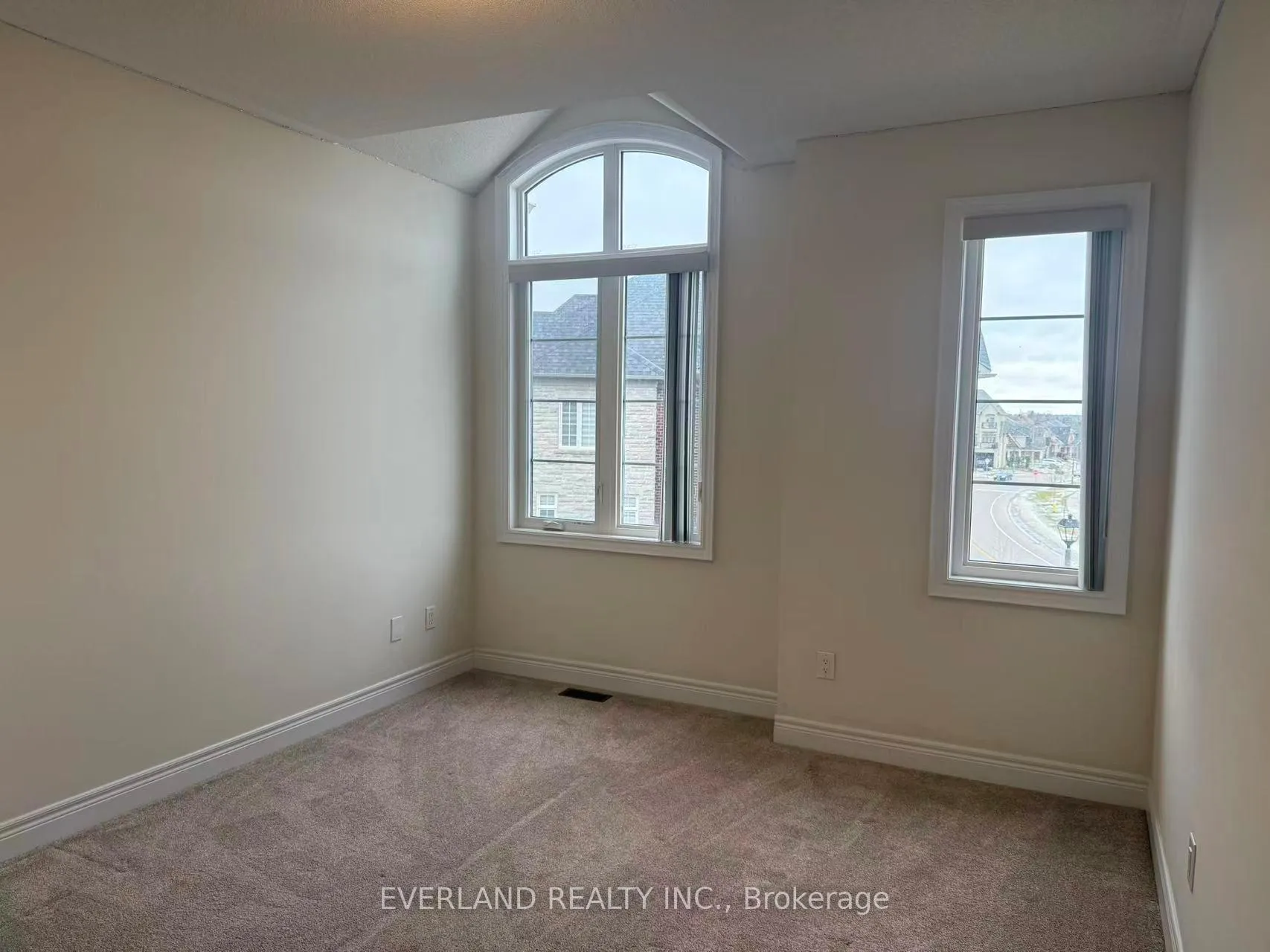 Photo 14 of 4 Creekvalley Lane, Markham, Angus Glen — HOMEH