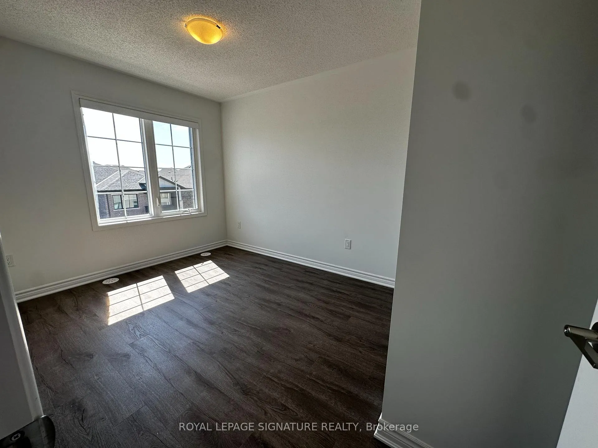 Photo 11 of Unit 6, 1259 Lily Crescent, Milton, Walker — HOMEH