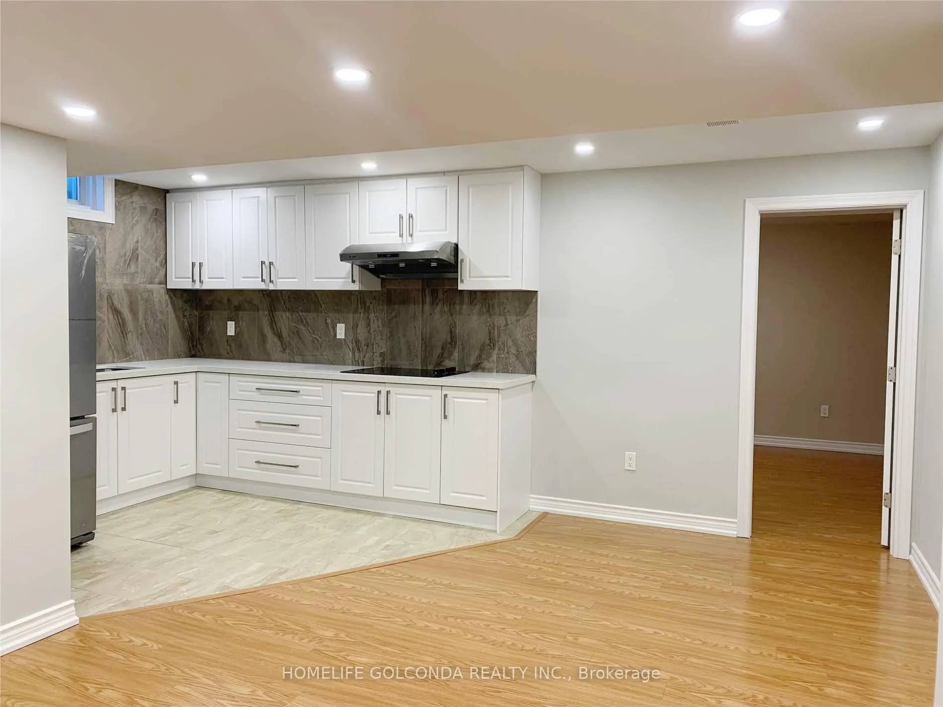 Photo 4 of 166 Hillcroft Drive, Markham, Milliken Mills East — HOMEH